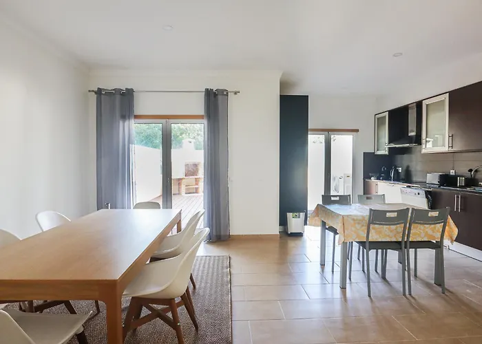 빌라 Encosta Vista Salgados - By Bedzy *